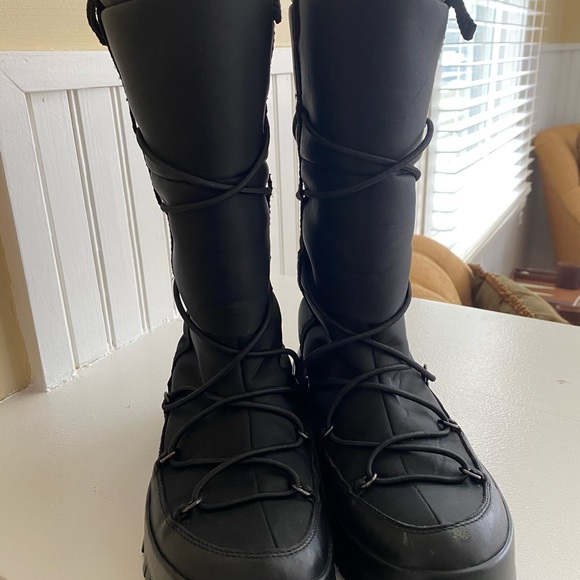 Prada snow boots - Picture 7 of 7